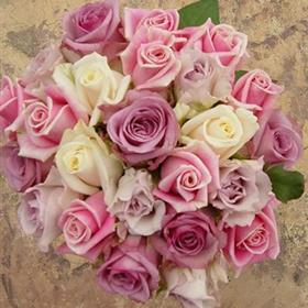 fwthumbroses-wedding-bouquets.jpg